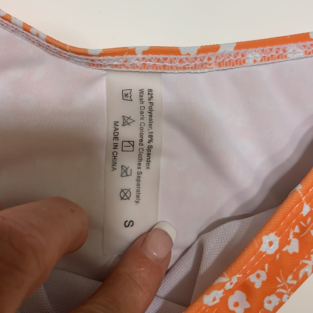 Swimsuit - Picture 6 of 6